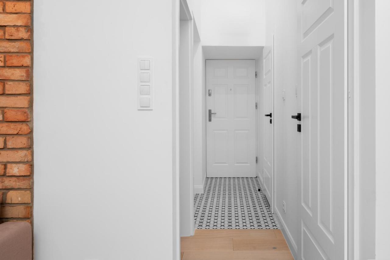 Apartament Oomph 2 Bedroom Warszawa